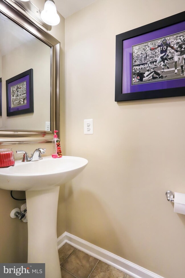 77 Creekside Ct, Falling Waters, WV 25419 - photo 7