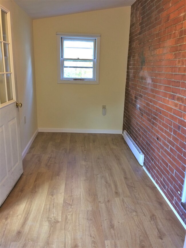 2 Elm St unit 8, New Market, NH 03857 - photo 3