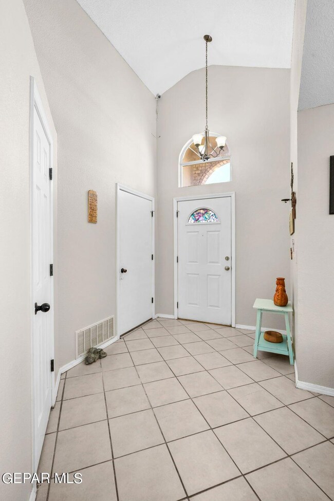 613 Orchid Dr, Horizon City, TX 79928 - photo 5