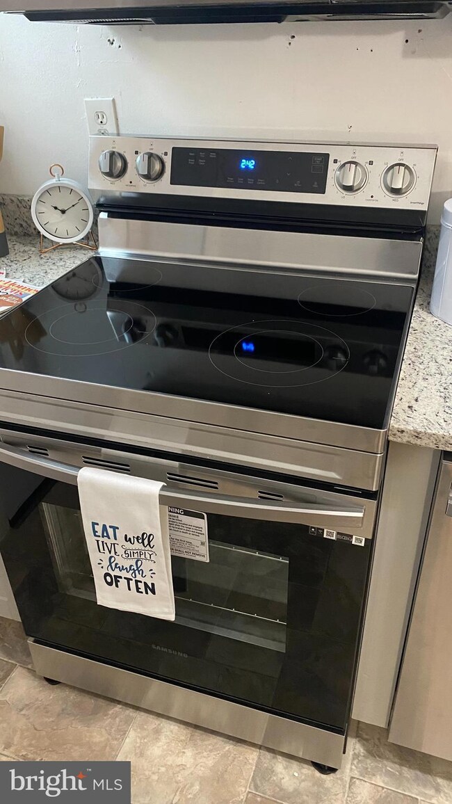 329 Billingsport Rd, Paulsboro, NJ 08066 - photo 5