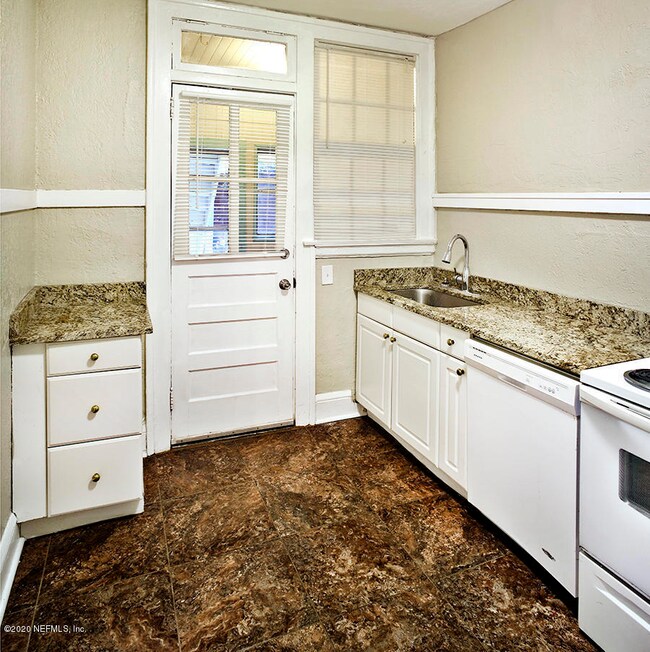 3027 Riverside Ave, Jacksonville, FL 32205 - photo 3