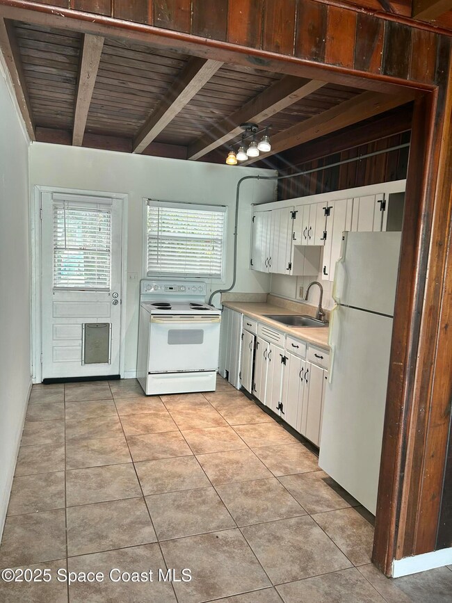 550 S Atlantic Ave unit 4, Cocoa Beach, FL 32931 - photo 3