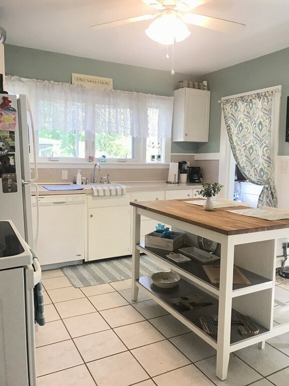 107 Lincoln St unit 1, Hudson, MA 01749 - photo 5