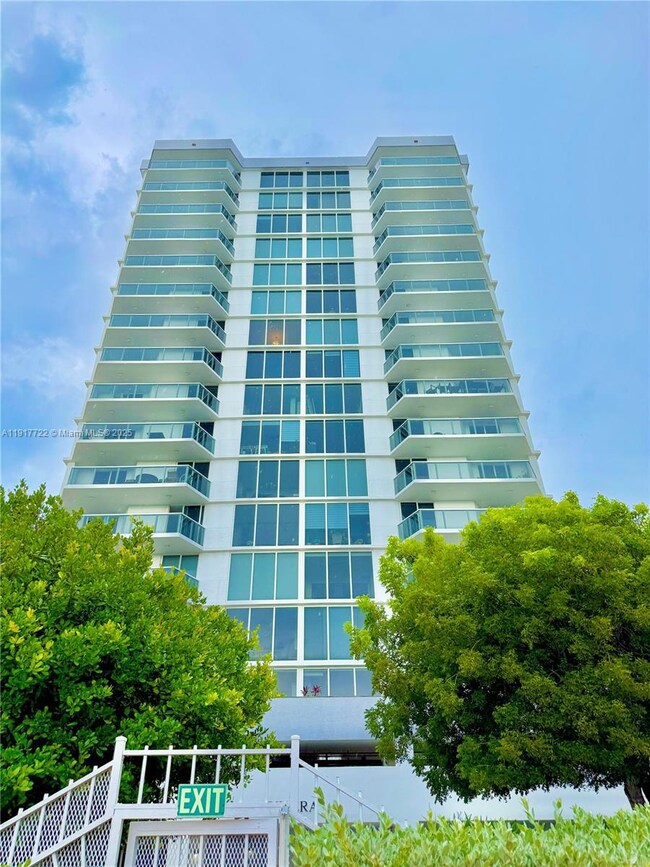 The Riviera unit 611, Miami Beach, FL 33140 - photo 2