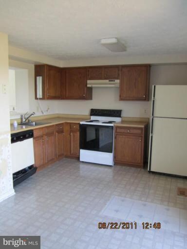 1226 Valley Leaf Ct, Edgewood, MD 21040 - photo 2