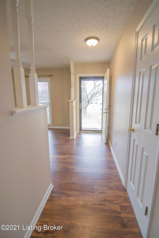 288 Harrison Cir, Mount Washington, KY 40047 - photo 4