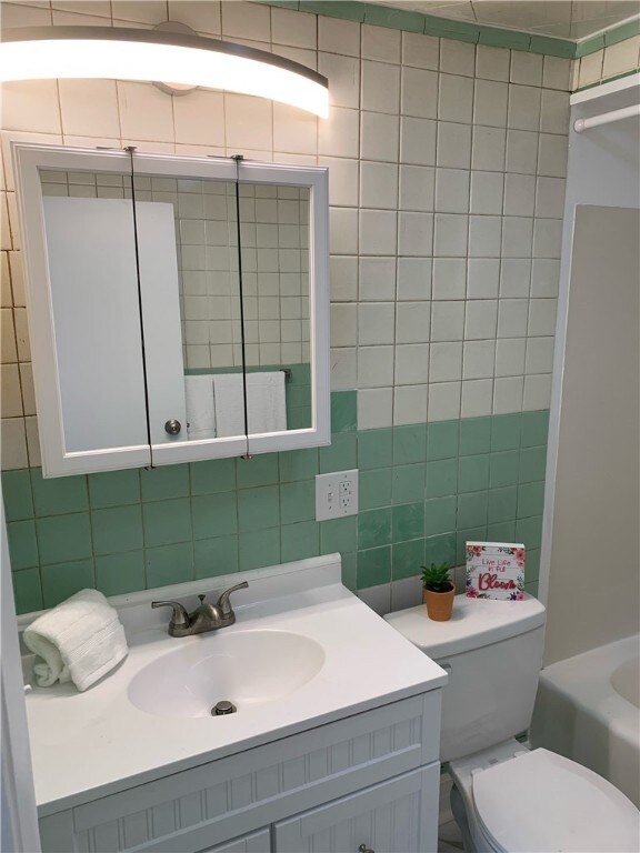 3025 W 26th St, Erie, PA 16506 - photo 4