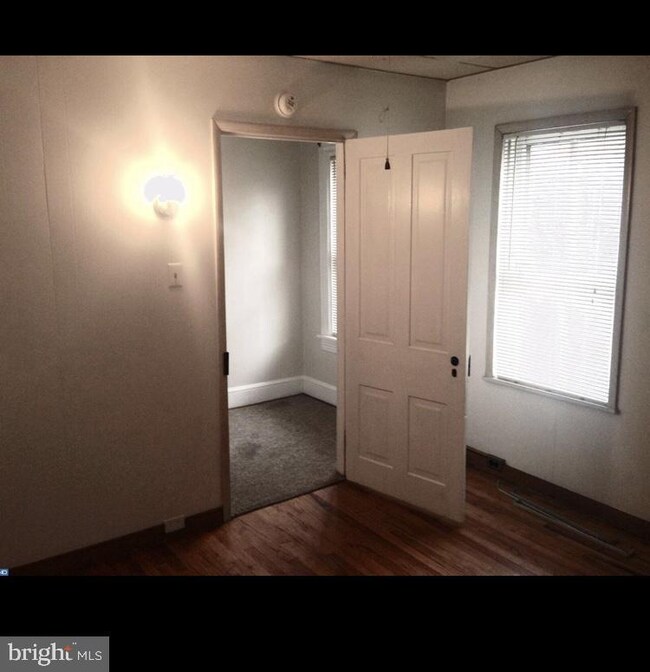 334 Chestnut St, Pottstown, PA 19464 - photo 3