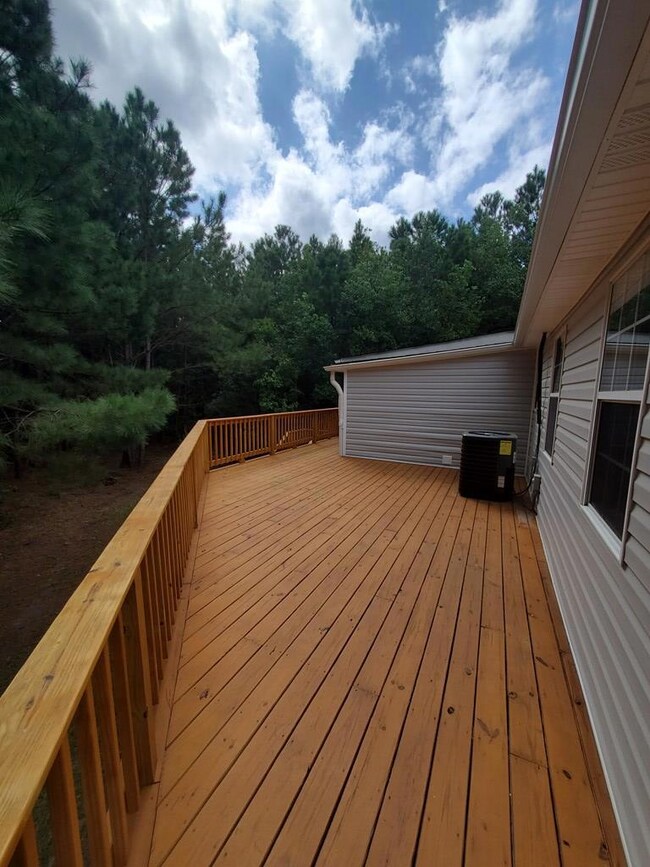 U shaped wraparound deck