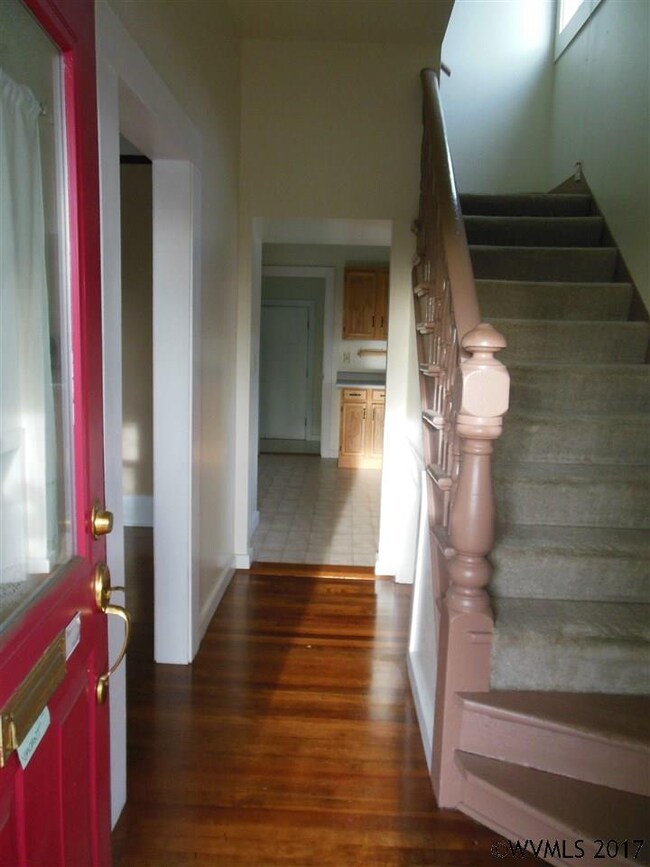 706 NW 2nd St, Corvallis, OR 97330 - photo 3