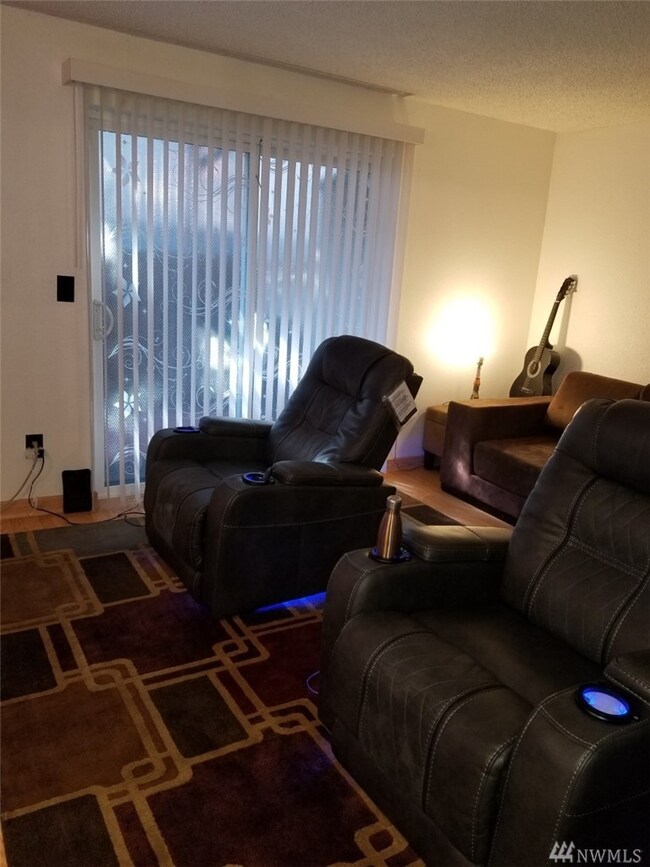 4829 S 56th St unit 2, Tacoma, WA 98409 - photo 2