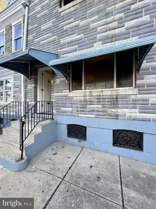 247 N 11th St, Reading, PA 19601 - photo 3
