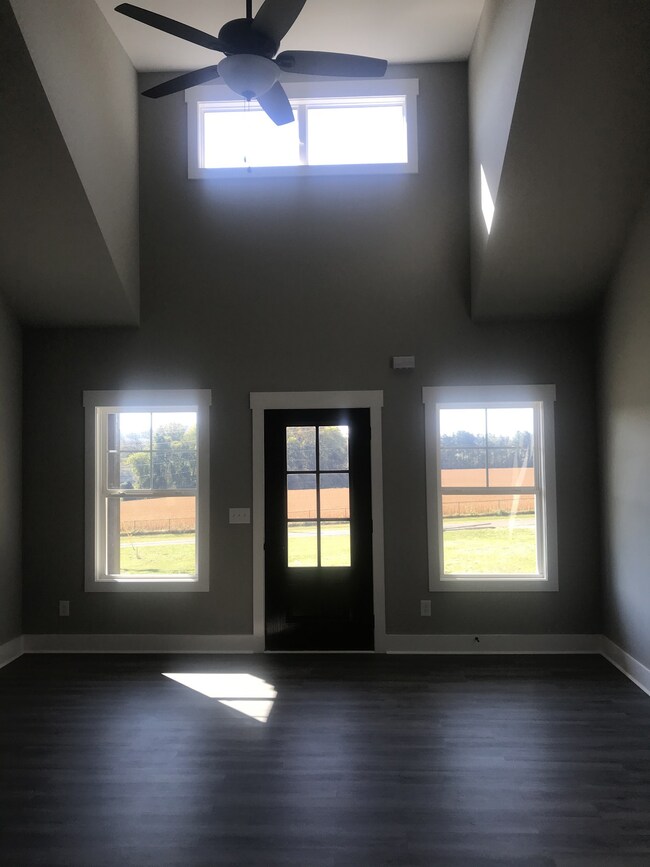 738 Kingree Rd, Shelbyville, TN 37160 - photo 7