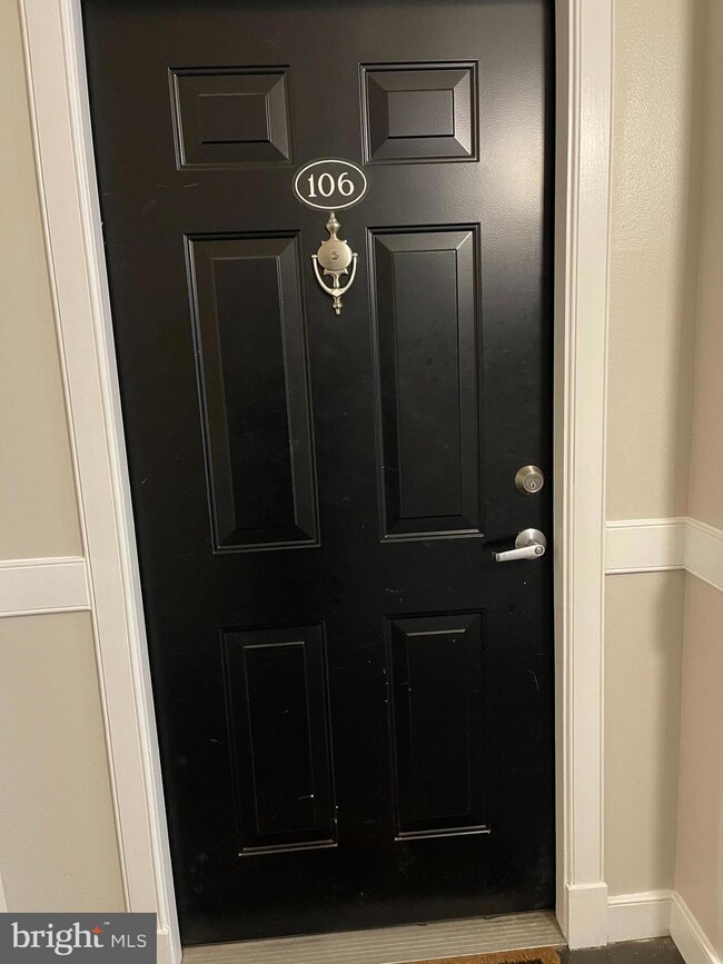 12900 Centre Park Cir unit 106, Herndon, VA 20171 - photo 3