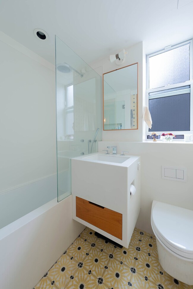 210 W 19th St unit 6D, New York, NY 10011 - photo 7