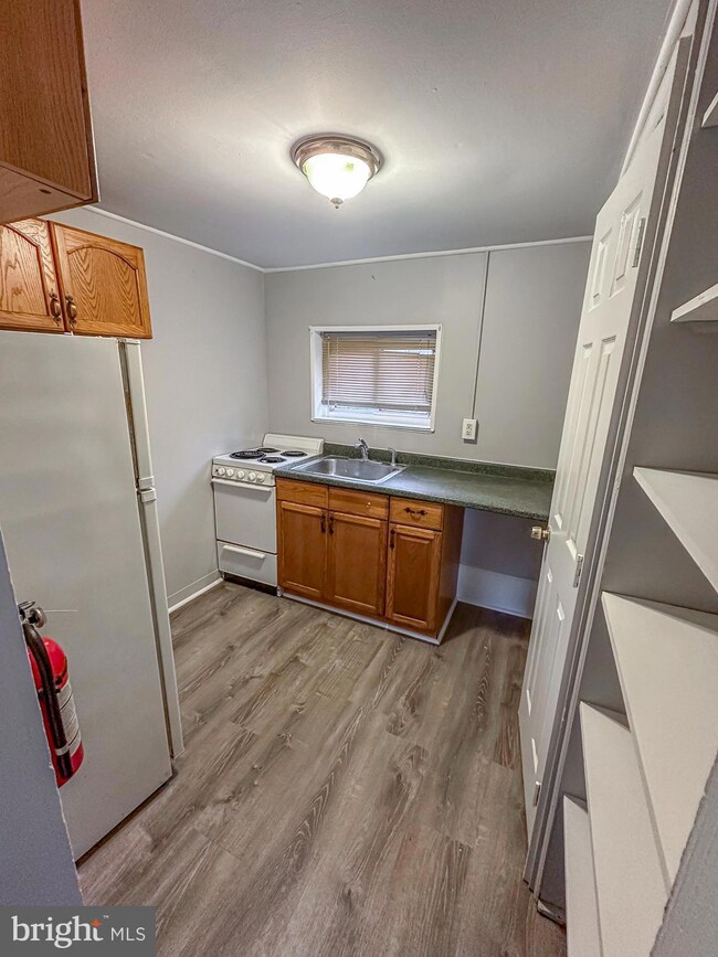95 New Freedom Rd unit E2- STUDIO, Clementon, NJ 08021 - photo 7
