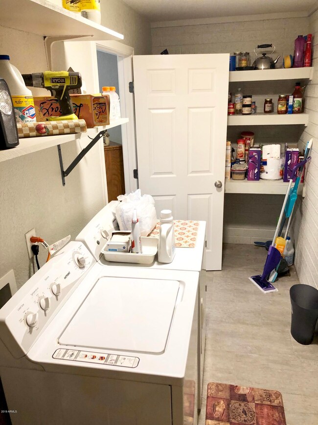 Grandview - Laundry Pantry