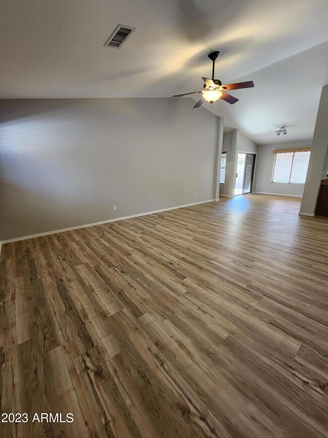 10239 E Kiva Ave unit 1, Mesa, AZ 85209 - photo 3