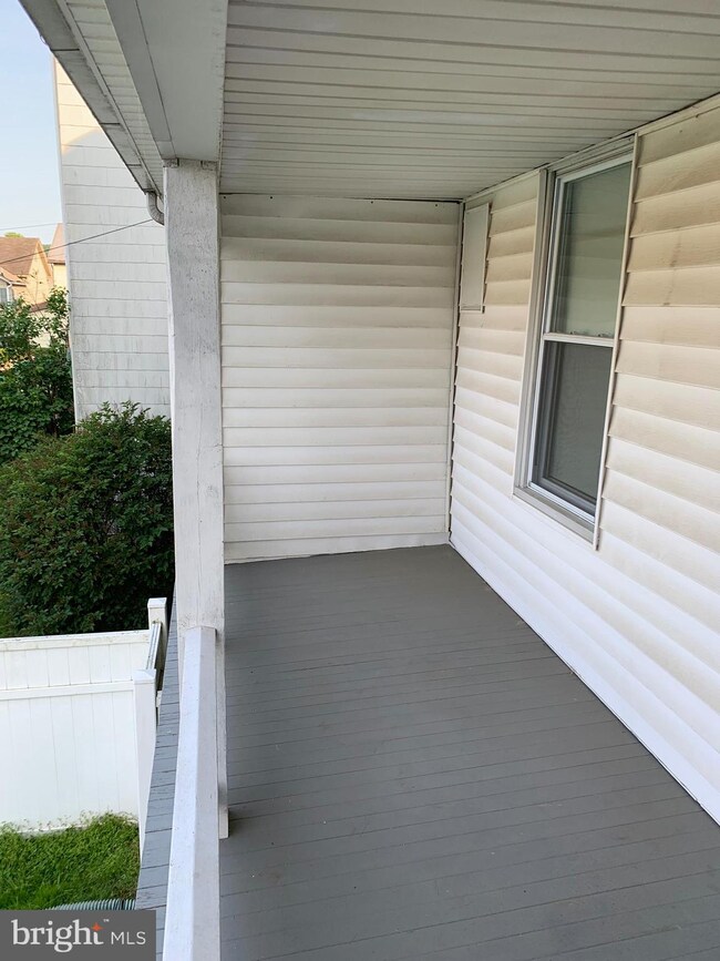 32 N 5th St, Newport, PA 17074 - photo 4