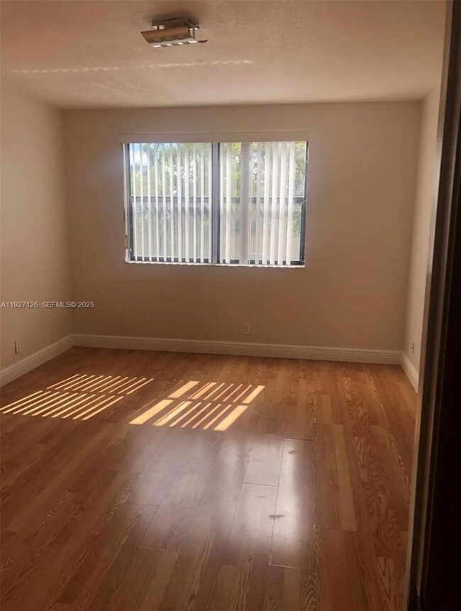 8180 Geneva Ct unit 227, Doral, FL 33166 - photo 7