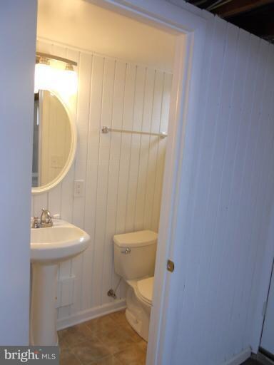 3804 Sinclair Ln, Baltimore, MD 21213 - photo 4