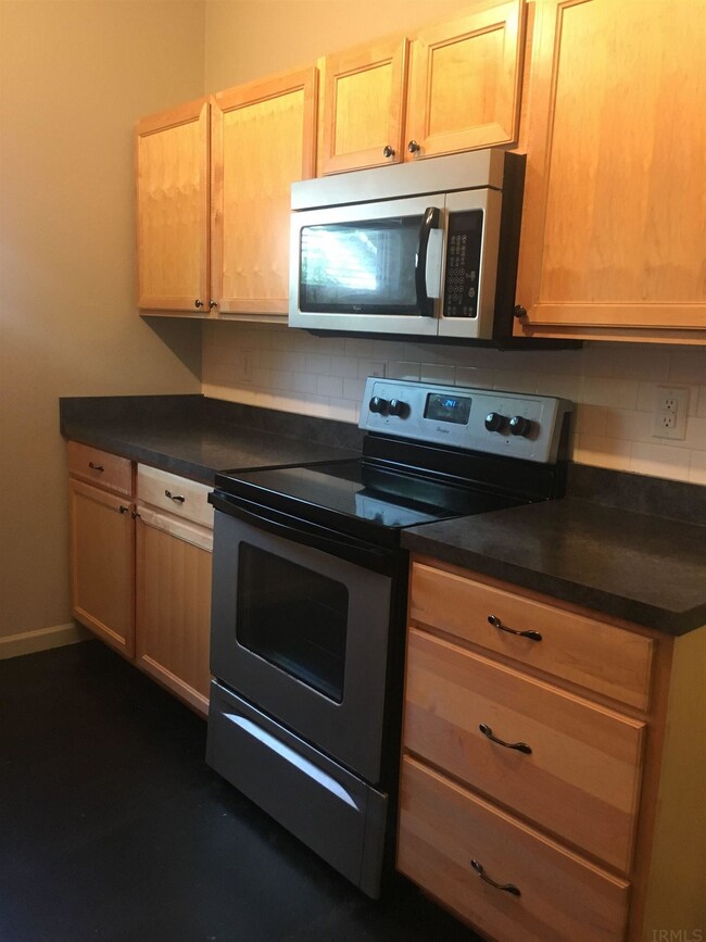 807 N Walnut St unit 4, Bloomington, IN 47404 - photo 7