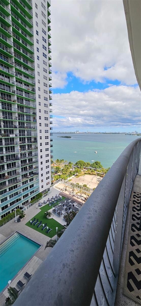 1750 N Bayshore Dr unit 2007, Miami, FL 33132 - photo 2