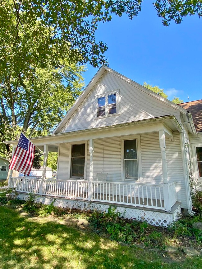 63 E Walnut St, Poneto, IN 46781 - photo 5