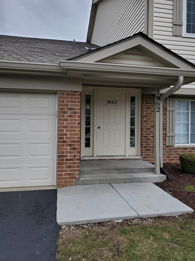 1662 Commodore Ct unit 2, Schaumburg, IL 60193 - photo 4