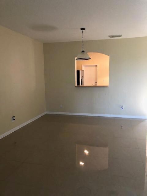 2332 Center Stone Ln, Riviera Beach, FL 33404 - photo 7