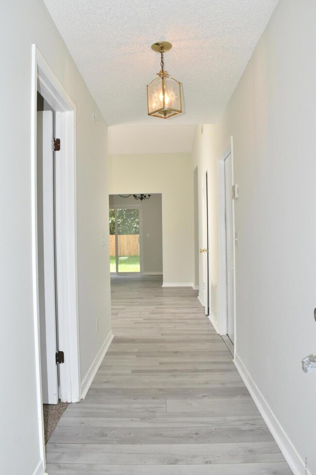 7679 Gregory Dr, Jacksonville, FL 32210 - photo 4