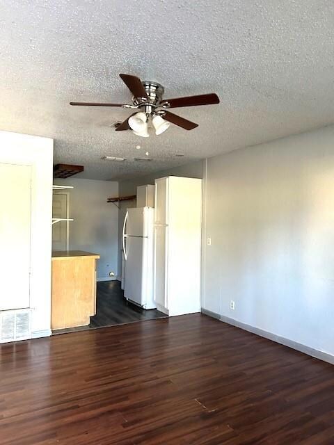 709 N Avenue A, Springtown, TX 76082 - photo 3