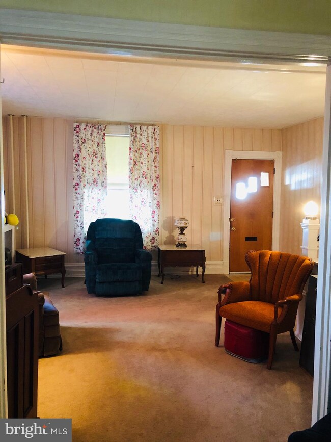 3326 Ridgeway St, Reading, PA 19605 - photo 5