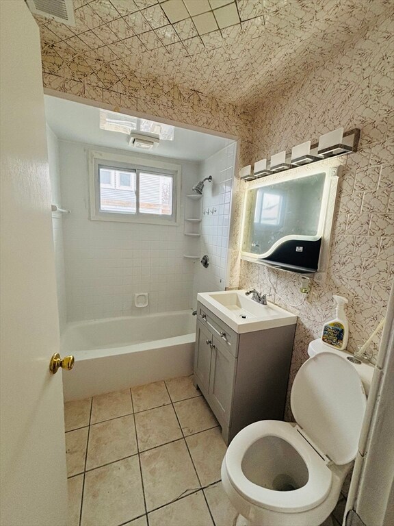 19 Harding Ave unit 2, Everett, MA 02149 - photo 3