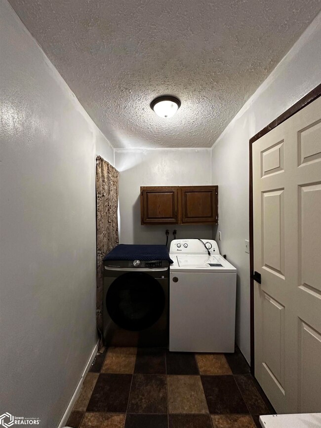 106 N 8th Ave, Marshalltown, IA 50158 - photo 6