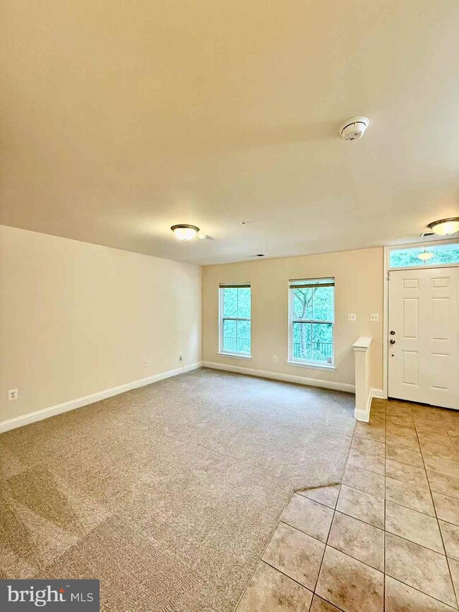 11918 Weybridge Ln, Germantown, MD 20876 - photo 5