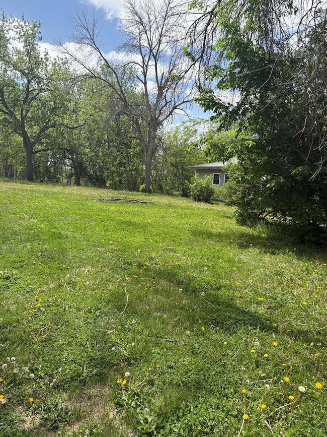 1448 17th St SW, Fort Dodge, IA 50501 - photo 3