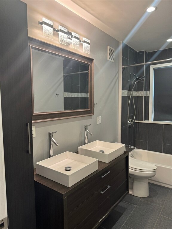 103 Evans St unit 1, Dorchester Center, MA 02124 - photo 6