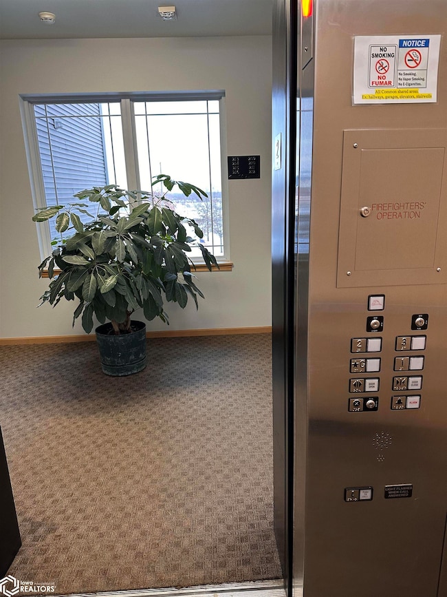 1092 Walnut Ave unit 209, Riverside, IA 52327 - photo 4