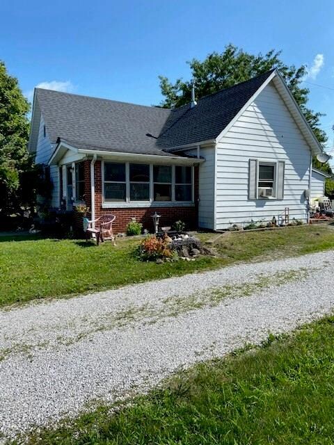 127 Oak St, Tipton, IN 46072 - photo 2