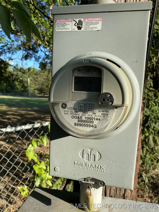 108 W Beech, Achille, OK 74720 - photo 5