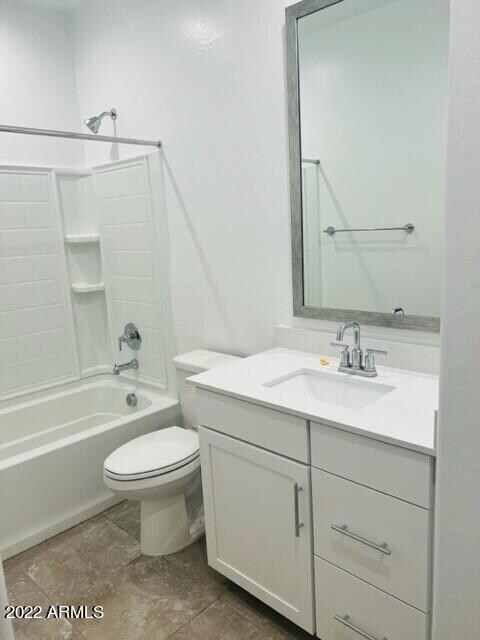 EM 115 guest bath