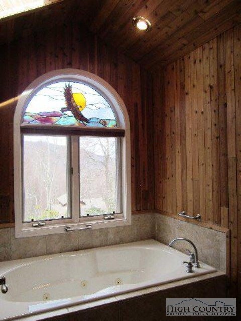 654 the Glens Blvd unit B, Banner Elk, NC 28604 - photo 4