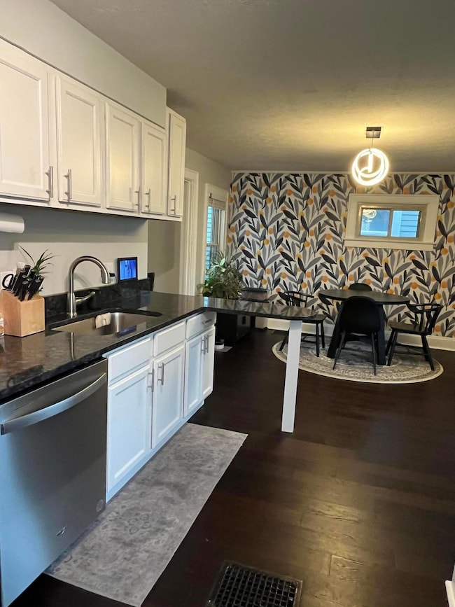 220 E Welch Ave, Columbus, OH 43207 - photo 6