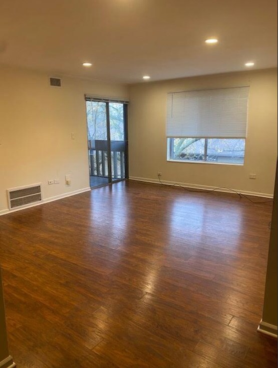 6178 Knoll Lane Ct unit 307, Willowbrook, IL 60527 - photo 3