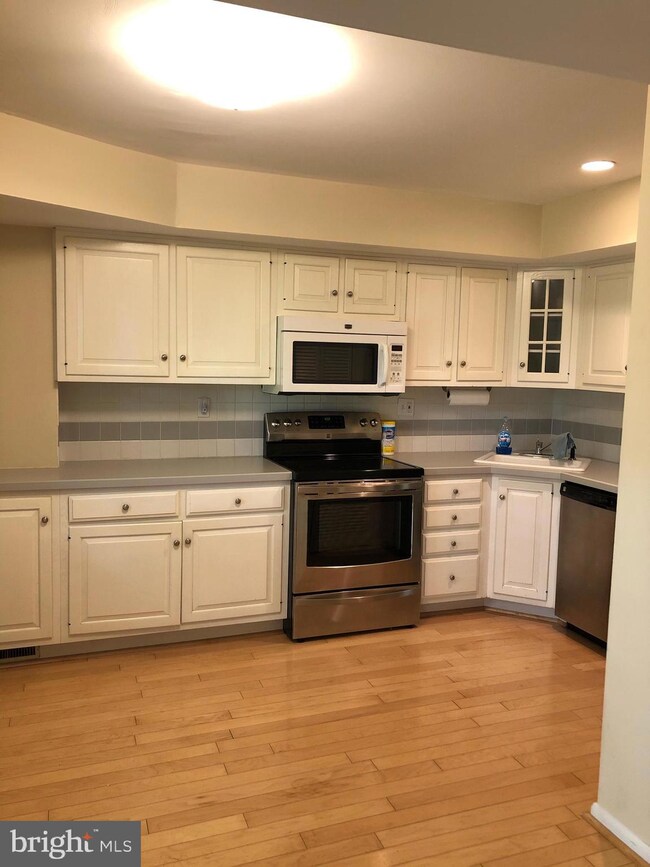 41 Kearney Dr, North Wales, PA 19454 - photo 3