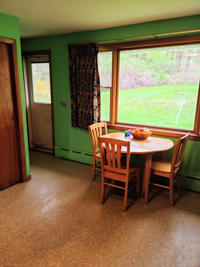 4 Glendale Dr, Adams, MA 01220 - photo 2