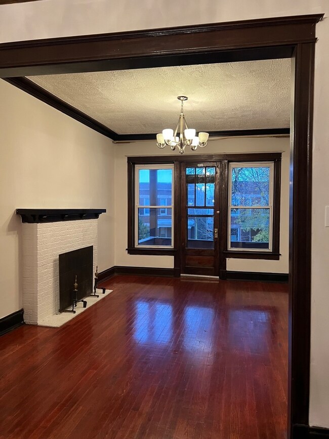 4839 N Claremont Ave unit 2, Chicago, IL 60625 - photo 6