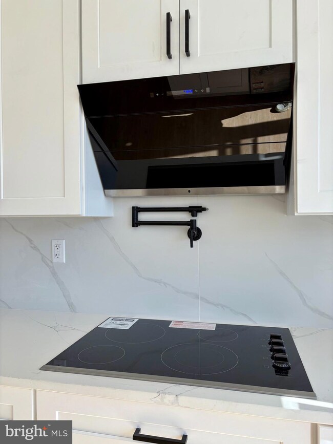 865 W Lancaster Ave, Bryn Mawr, PA 19010 - photo 5