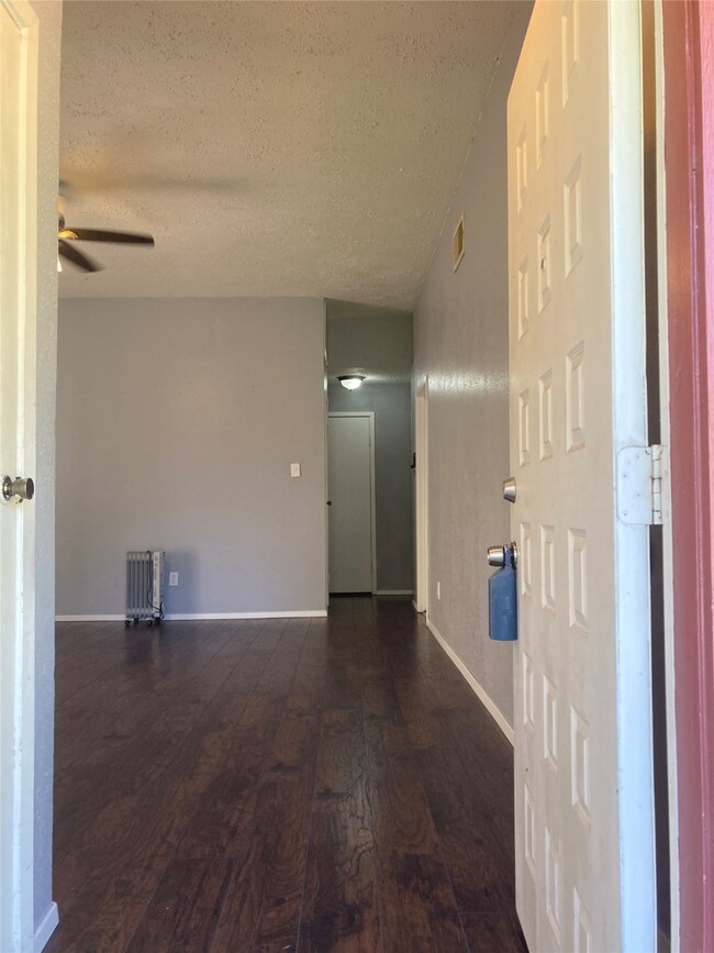 11007 Little Barley Ct, Houston, TX 77086 - photo 2